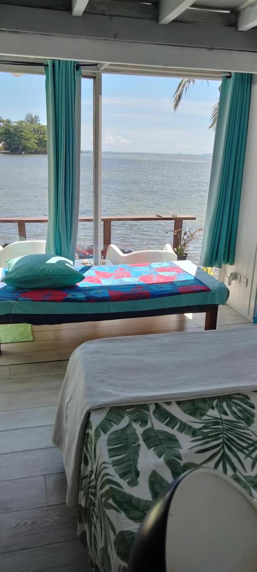 Bungalow Vue Lagon 180 Degre, La Maison Bleue 무레아 외부 사진