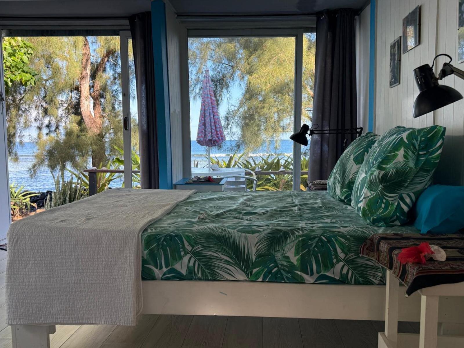 Bungalow Vue Lagon 180 Degre, La Maison Bleue 무레아 외부 사진